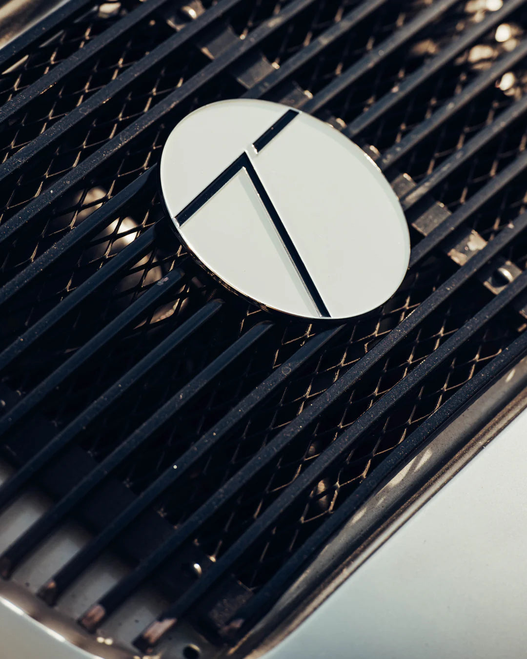 Type 7 Grill Badge in White