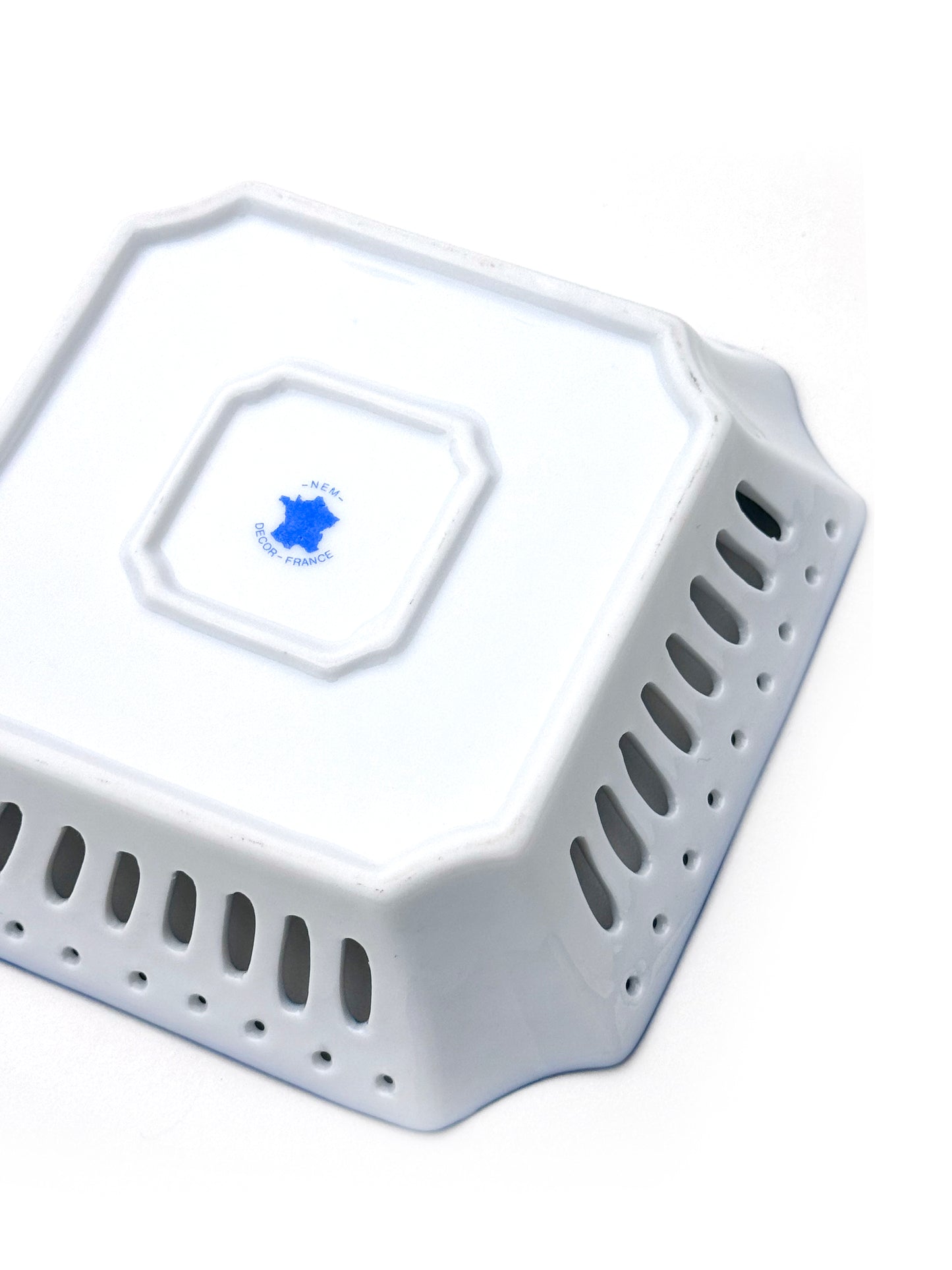 Le Mans Reticulated Trinket Candy Dish